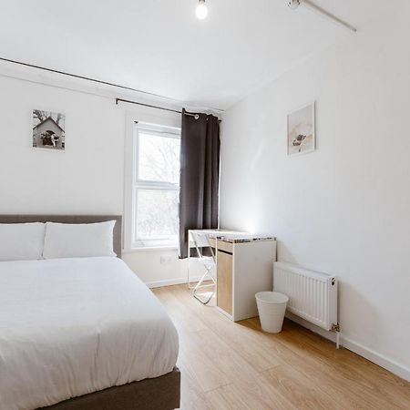 Mile End Double Rooms 27 Guest House 런던 외부 사진