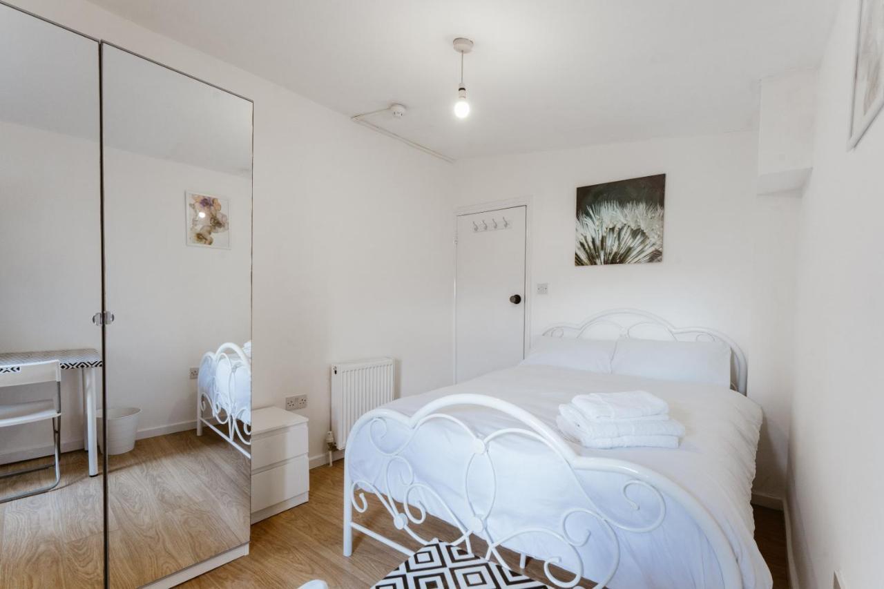 Mile End Double Rooms 27 Guest House 런던 외부 사진