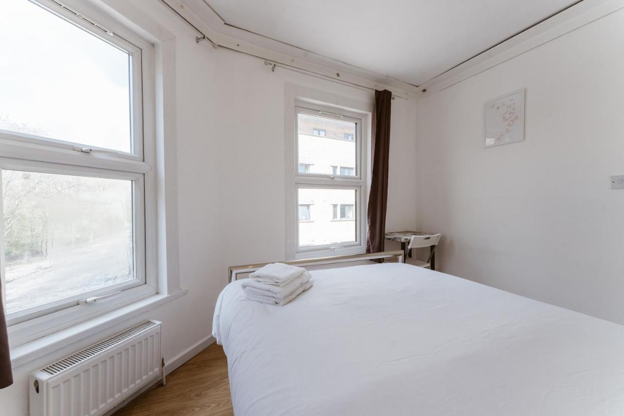 Mile End Double Rooms 27 Guest House 런던 외부 사진