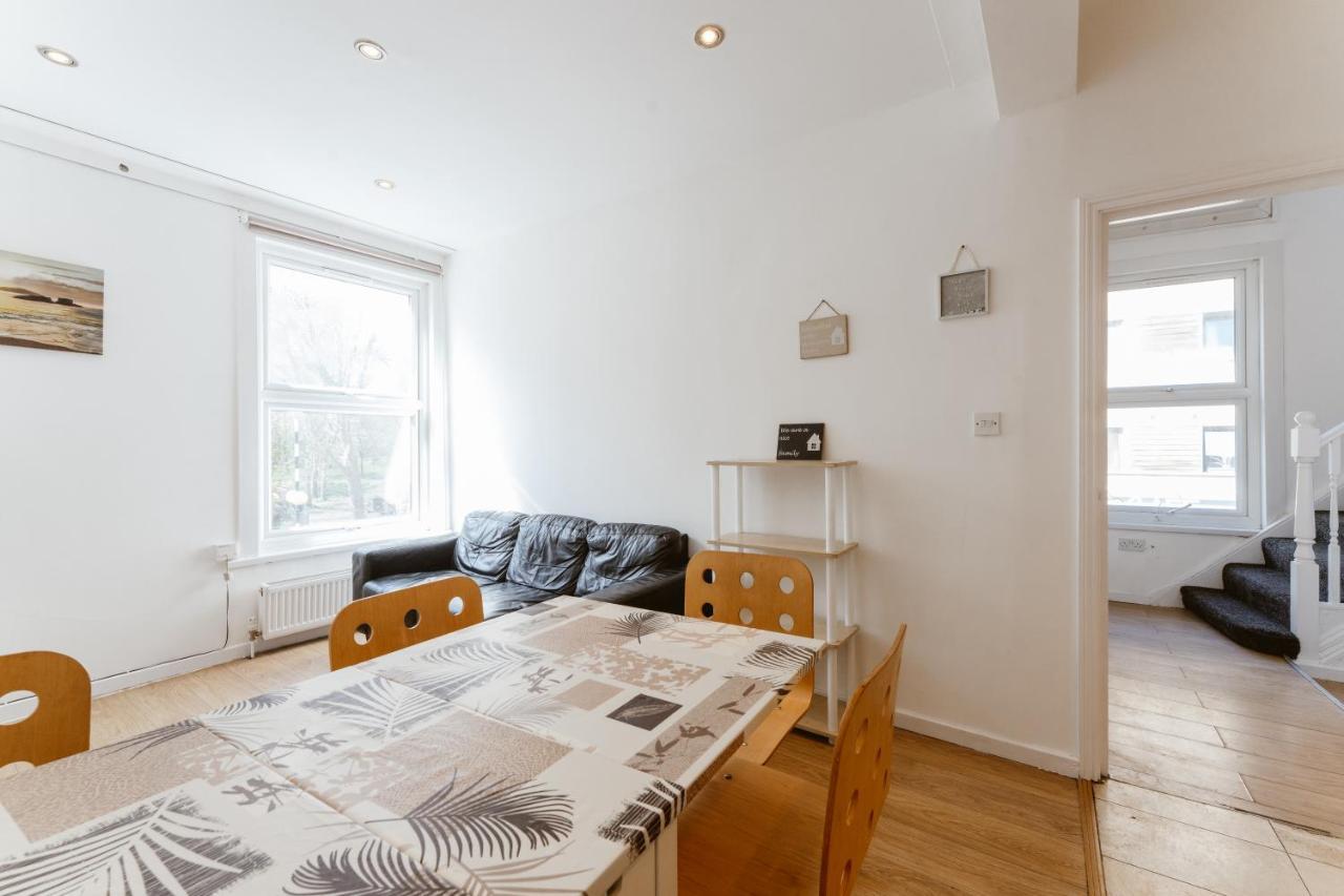 Mile End Double Rooms 27 Guest House 런던 외부 사진