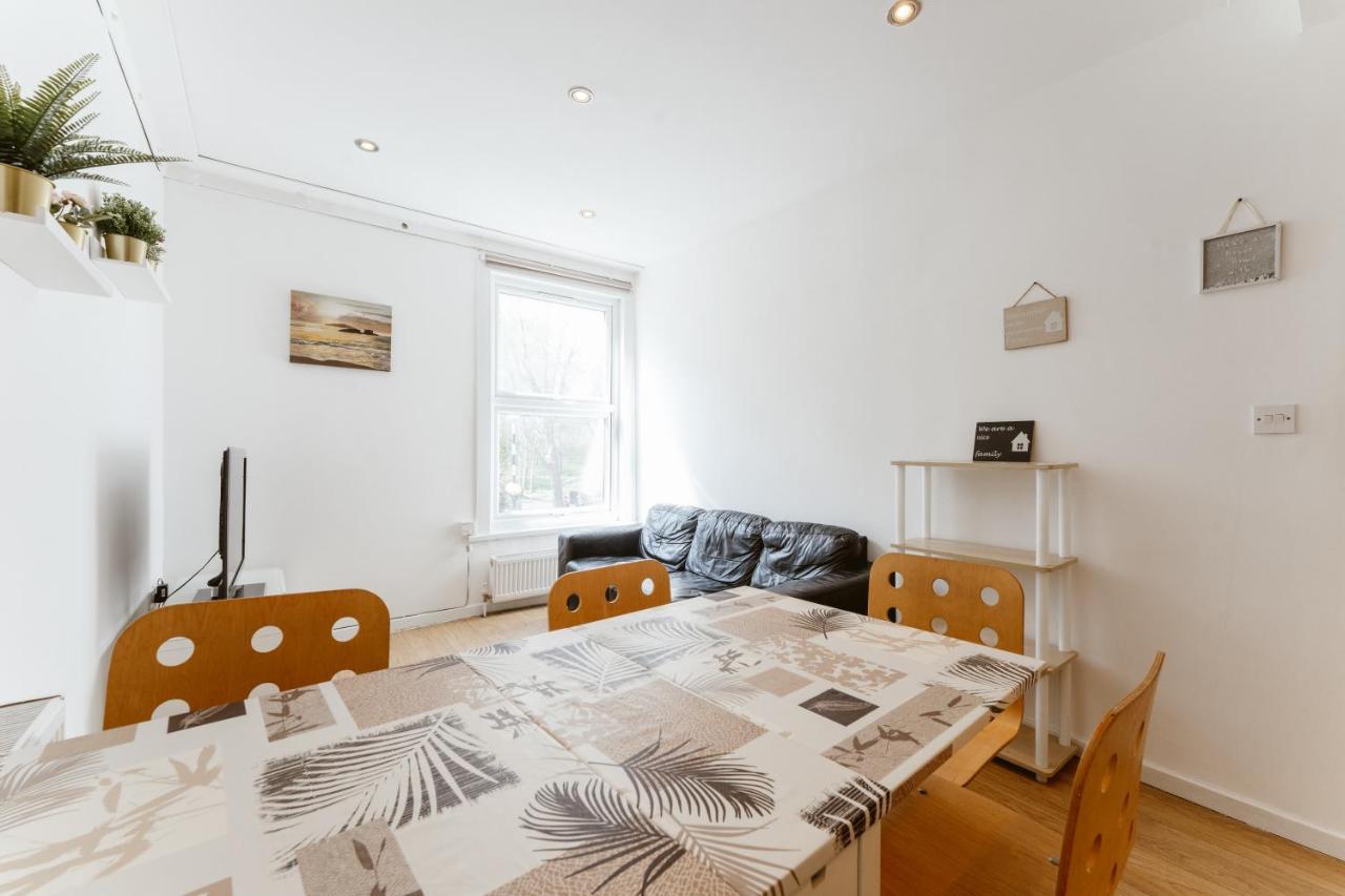 Mile End Double Rooms 27 Guest House 런던 외부 사진