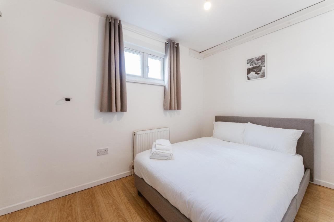 Mile End Double Rooms 27 Guest House 런던 외부 사진