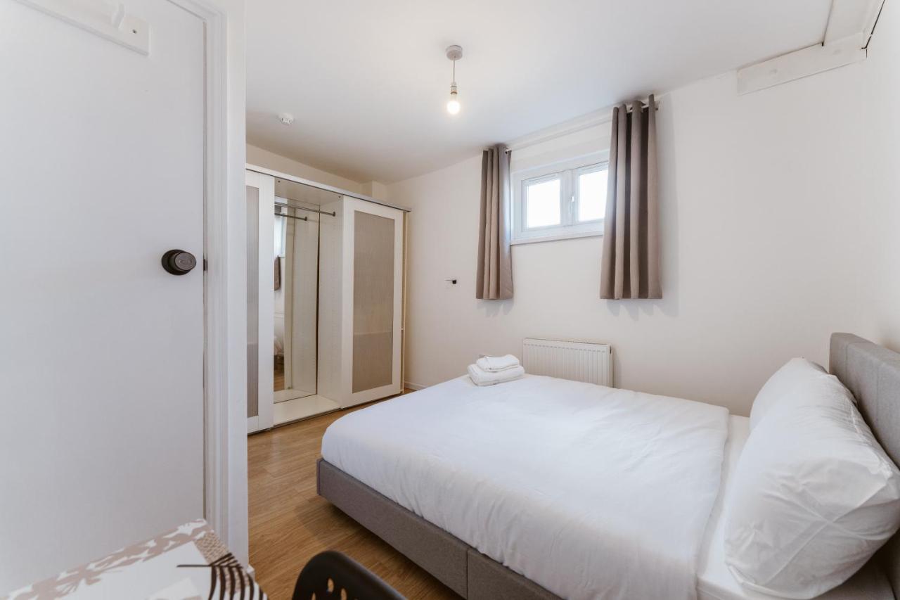 Mile End Double Rooms 27 Guest House 런던 외부 사진